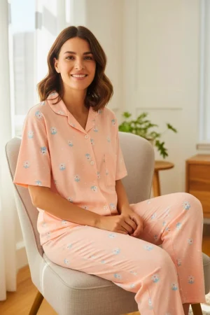 Pijama mujer pantalon cuello clasico botones frontales tela acanalada mandarina Paulinas