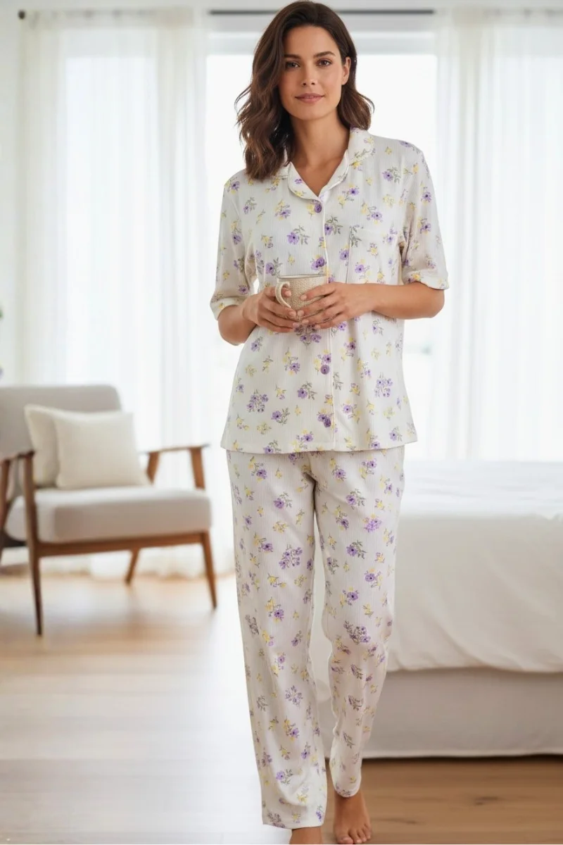 Pijama de pantalón largo de botones para mujer color violeta en tela acanalada | Paulina's